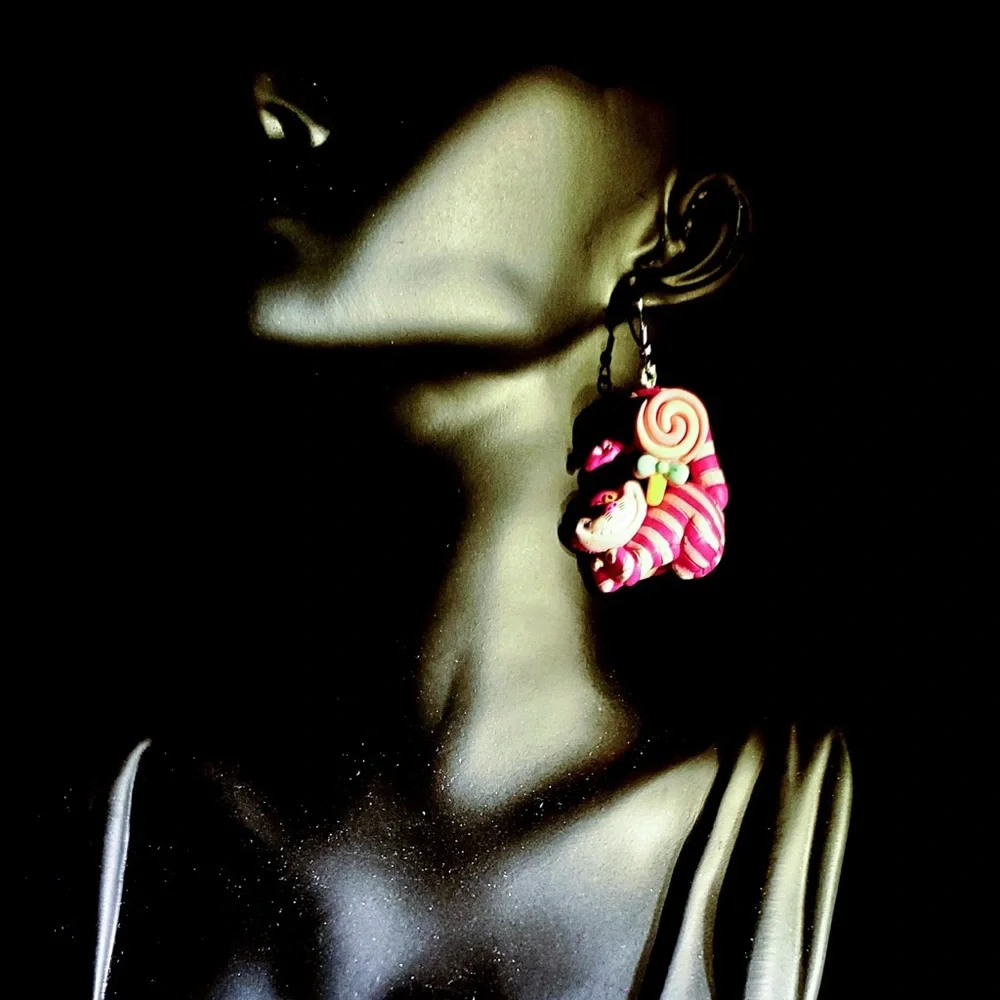 Disney Alice’s Adventure in Wonderland Pink Striped Lynx Cat Earrings - Picture 2 of 7